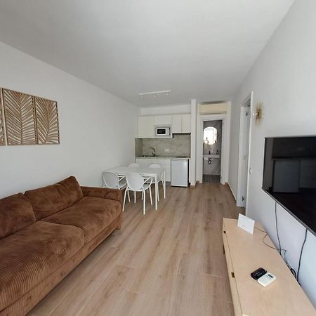 Homeforguest Apartamento 15 Con Terraza Y Piscina En Corralejo Buitenkant foto