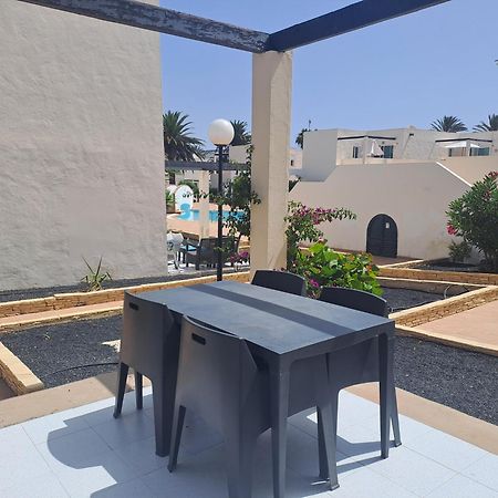 Homeforguest Apartamento 15 Con Terraza Y Piscina En Corralejo Buitenkant foto