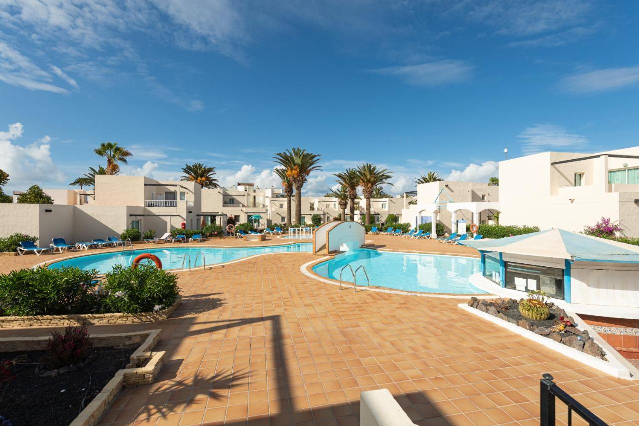 Homeforguest Apartamento 15 Con Terraza Y Piscina En Corralejo Buitenkant foto