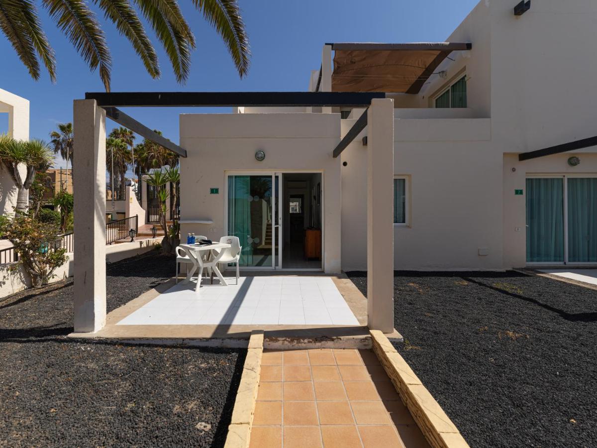 Homeforguest Apartamento 15 Con Terraza Y Piscina En Corralejo Buitenkant foto