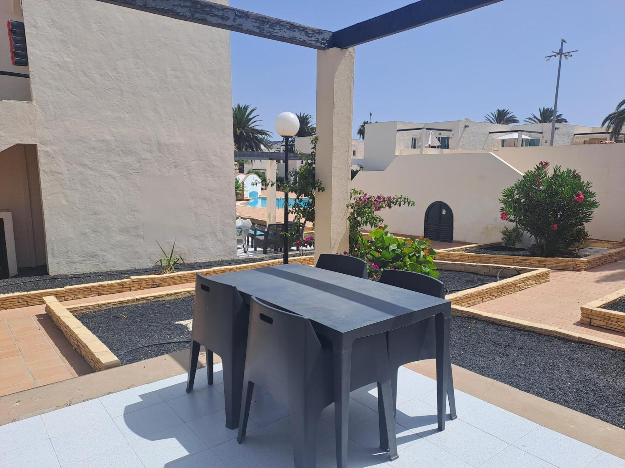 Homeforguest Apartamento 15 Con Terraza Y Piscina En Corralejo Buitenkant foto